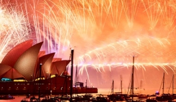 Ngắm màn pháo hoa với 100.000 hiệu ứng cực kỳ hoành tráng tại Sydney