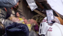 Thế giới 24h: Bé trai 11 tuổi sống sót kỳ diệu dưới cả tòa nhà đổ sập lúc -17 độ C