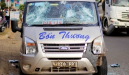 Gia Lai: Xe khách đâm liên tiếp 2 xe máy, 4 người thương vong