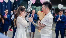 Ca sĩ Lâm Chấn Khang bất ngờ cầu hôn Kim Jun See sau 17 năm bên nhau, tặng xe tiền tỷ và nhẫn kim cương