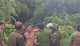 Ngáo đá, nam thanh niên ôm bình gas đòi tự vẫn