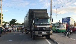 Tai nạn thương tâm: Thai phụ bị xe tải cán tử vong trên đường đến viện