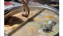 Chê lẩu Châu Á như nước rửa bát thừa, nhạc sĩ người Úc bị dân mạng 'ném đá' đủ xây biệt thự