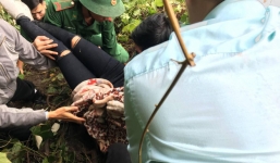 Xe khách chở hơn 20 người lao xuống đèo Hải Vân: 1 nữ sinh tử vong