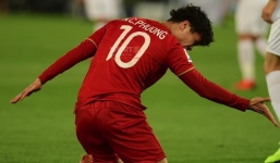 Khoảnh khắc Công Phượng nổi cáu khi Xuân Trường chuyền bóng hỏng