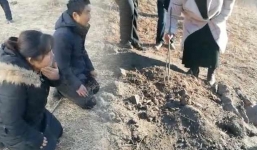 Rùng mình với hủ tục truyền thống ghê rợn sau khi hài cốt thiếu nữ qua đời 18 năm bị lấy trộm