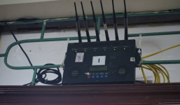 Xử vụ án chạy thận ở Hoà Bình: Phòng báo chí lắp 2 cục áp chế sóng di động gây khó khăn cho PV