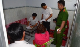 Bắt quả tang hai bà lão U60 bán dâm cho khách trong quán nhậu