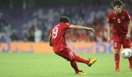 CDM Trung Quốc: Sao Việt Nam lại có thể sản sinh ra một cầu thủ đá phạt tốt đến thế nhỉ...?