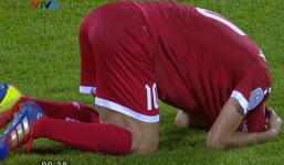 Để lỡ tấm vé đi tiếp vào tay Việt Nam, cầu thủ Lebanon gục khóc nức nở