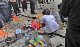 Hà Nội: Ô tô điên gây tai nạn liên hoàn trên phố Ngọc Khánh, 1 cụ bà chết tại chỗ