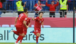 Phượng - Hoàng phối hợp như mơ, Việt Nam khiến cả châu Á phải ngỡ ngàng