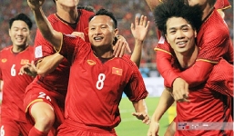 Công Phượng và Trọng Hoàng được thưởng nóng sau trận Việt Nam thắng Jordan