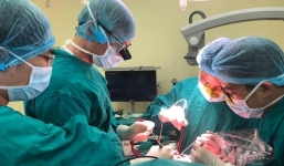 Nghiện tiết canh, nam thanh niên hôn mê phải mổ cấp cứu vì sán làm tổ trong não