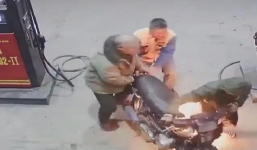 Nam thanh niên dùng bật lửa soi bình xăng có bị phạt tiền?