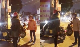 Bắt quả tang vợ ngoại tình, chồng gào lên 'Con mày đang ốm kia kìa'