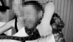 Nghịch tử dùng dây thắt lưng siết cổ mẹ đẻ tử vong vì bị mắng