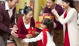 Câu chuyện 'Tết này, đừng mừng tuổi con tôi kiểu đó!' gây sốt mạng xã hội