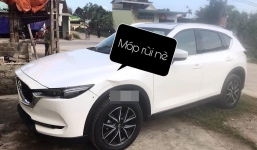 Xế hộp tiền tỷ của Phan Văn Đức vừa 'tậu' đã bị móp phần đầu