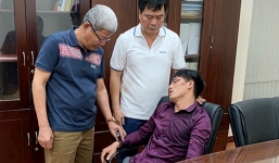 Kẻ cướp trạm thu phí Dầu Giây diễn cảnh co giật, giả ngất tại trụ sở công an