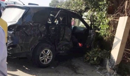 Công an Thanh Hóa thông tin vụ xe biển xanh bị xe khách đâm