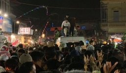 Dòng người chen lấn, xô đẩy kinh hoàng tại chợ Viềng “mua may, bán rủi”