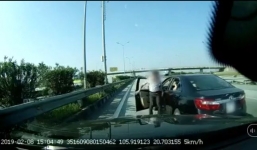 Tài xế chặn đầu xe sau, ép dừng giữa đường cao tốc gây bức xúc