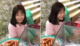 Dân mạng ráo riết 'truy tìm' cô gái bán xúc xích xinh như thiên thần, nụ cười tỏa nắng