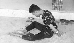 Vụ chồng ôm thi thể vợ trong nhiều giờ ở Nghệ An: Lời khai lạnh gáy của nghi phạm