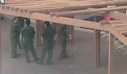 Hoảng hốt phát hiện cô gái rơi từ tầng cao chung cư xuống đất