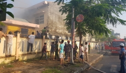 Đà Nẵng: Cháy trong trường tiểu học, hàng trăm học sinh di tản