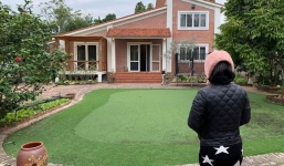 Tin tức giải trí mới nhất ngày 21/2/2019: Ngôi nhà ở ngoại ô hàng nghìn m2 của vợ chồng Hồng Đăng