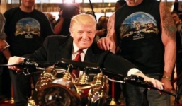 Tin tức ô tô - xe máy mới nhất ngày 21/2/2019: Chopper độ vàng 24k của Tổng thống Donald Trump