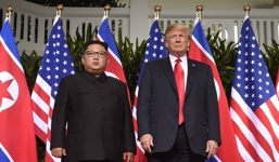 Hé lộ cuộc đối mặt riêng giữa ông Trump và ông Kim tại Hà Nội