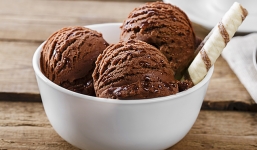 Bé gái 9 tuổi tử vong bất thường sau khi ăn kem lạnh