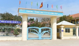 Đình chỉ thầy giáo bị tố đánh vẹo cột sống nữ sinh lớp 7 vì từ chối làm tổ trưởng