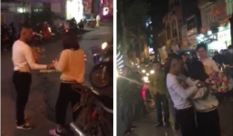 Tỏ tình bị từ chối, chàng trai tức giận kéo áo cô gái rồi lớn tiếng