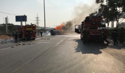 Xe bồn bốc cháy dữ dội khi đang chạy, người đi đường được phen thất kinh