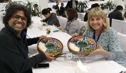 Phóng viên quốc tế hào hứng trước ẩm thực đậm chất dân tộc Việt Nam