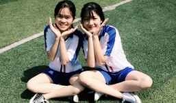 Thầy cô giáo nói gì về nữ sinh tặng hoa Chủ tịch Triều Tiên Kim Jong Un?