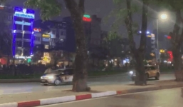 Clip: Tài xế taxi hoang mang khi lạc trong đoàn xe ưu tiên phục vụ thượng đỉnh Mỹ - Triều 