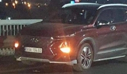 Lao xe lên cầu Thăng Long, tài xế bỏ lại 'xế hộp' rồi mất tích bí ẩn