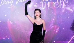 Á hậu Thúy Vân 'đá sân' sang làm ca sĩ với dự án MV 'Trái Tim Yêu Thương'