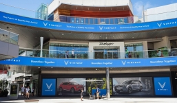 'Đột kích' 2 showroom mới mở vô cùng hoành tráng của Vinfast tại xứ sở cờ hoa