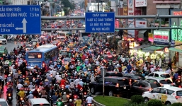 Bất ngờ tỷ lệ đi xe máy và ô tô ở các vùng miền trên cả nước