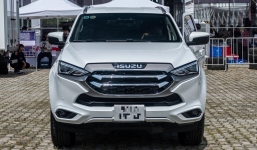 Isuzu mu-X 2022 giảm giá mạnh tay tại đại lý, quyết đối đầu Fortuner và Everest