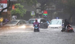 Bắc Bộ chuẩn bị đón mưa rào hạ nhiệt, nắng nóng chấm dứt