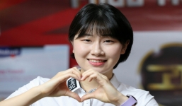 'Thiên thần billiards' Lee Mirae gây sốt với nhan sắc xinh đẹp trong chuyến du đấu tại Việt Nam