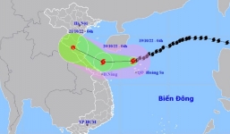 Bão số 6 gặp không khí lạnh nhanh chóng suy yếu trước khi vào đất liền