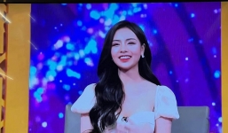 Bị nhà đài cắt sóng, hot girl Nóng cùng World Cup tuyển Brazil vẫn nổi rần rần trên báo Hàn